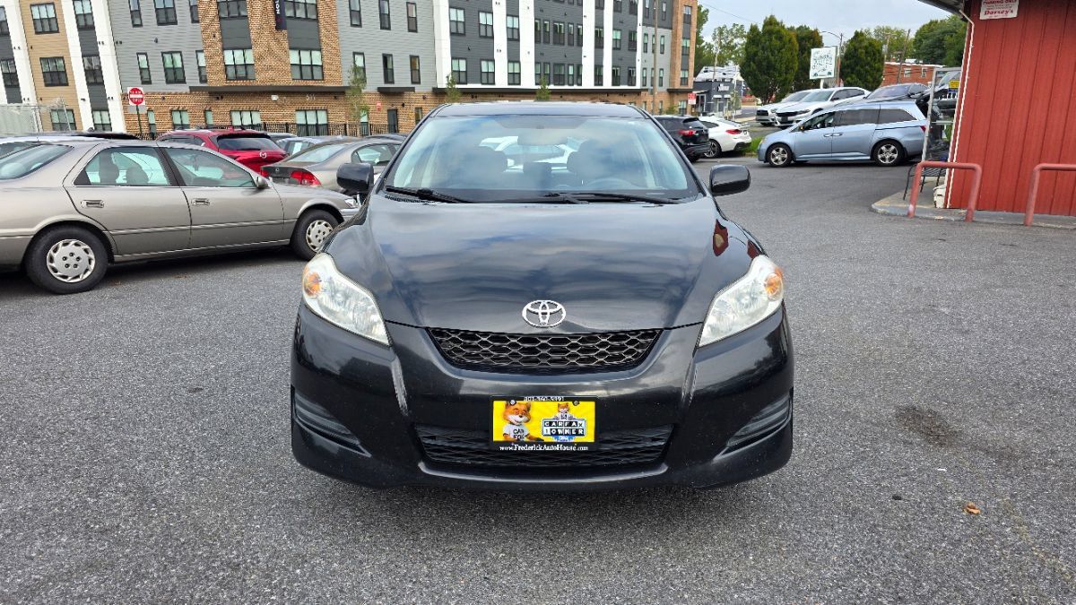 Used 2011 Toyota Matrix FWD image 2
