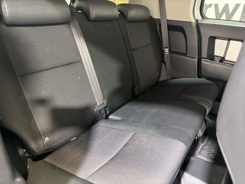 Used 2008 Toyota FJ Cruiser 4WD image 12