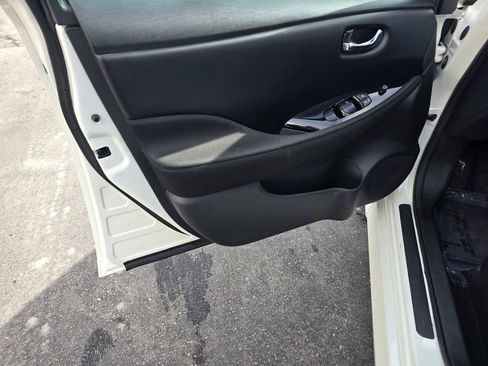 Used 2023 Nissan Leaf SV Plus image 21