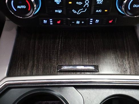 Used 2020 Ford F250 Lariat w/ Lariat Value Package AWD/4WD image 46