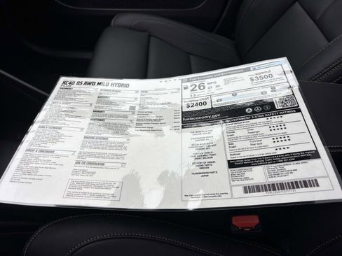 New 2026 Volvo XC40 B5 Plus w/ Protection Package Premier image 33