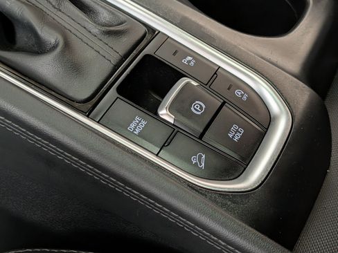 Used 2020 Hyundai Santa Fe SEL w/ Convenience + Premium Package AWD/4WD image 30