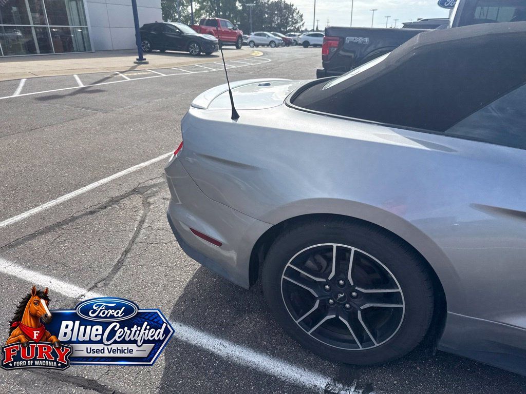 Used 2020 Ford Mustang Premium RWD image 9