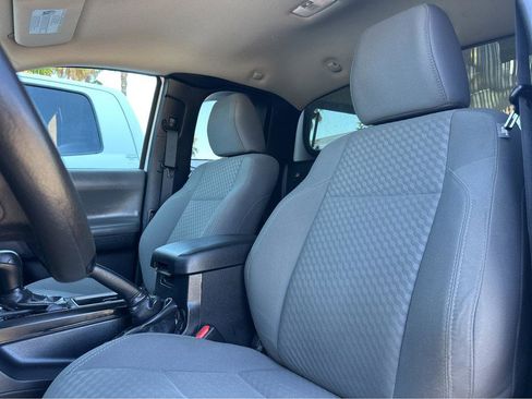 Used 2021 Toyota Tacoma SR image 7