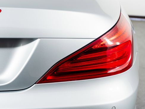 Used 2018 Mercedes-Benz SL 550 SL 550 image 14