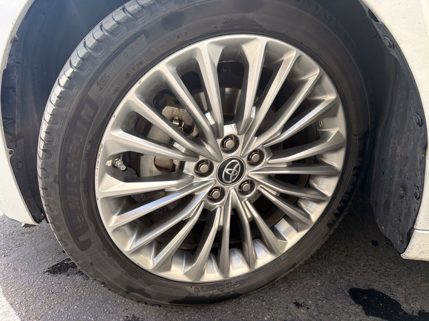 Used 2019 Toyota Avalon Limited w/ Advanced Safety Package FWD image 24