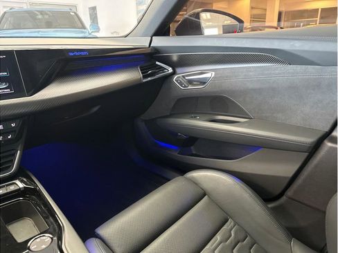 Used 2022 Audi e-tron GT Prestige w/ Prestige Package image 23