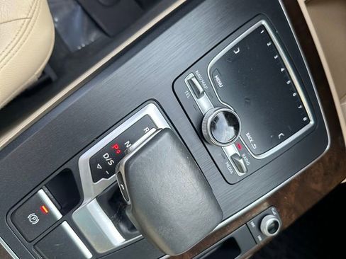 Used 2018 Audi Q5 2.0T Premium Plus w/ Premium Plus Package image 30