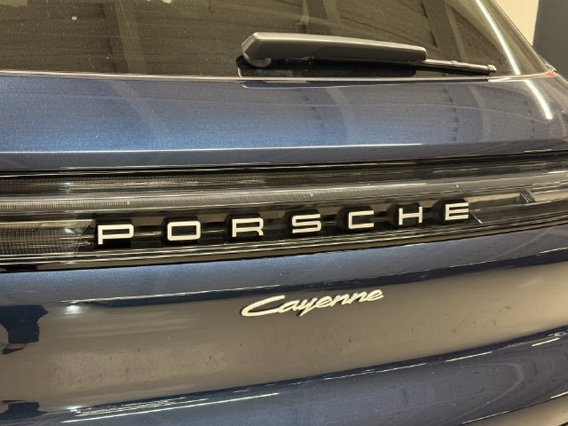 Certified 2026 Porsche Cayenne E-Hybrid AWD/4WD image 13