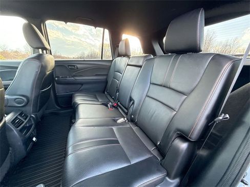 Certified 2022 Honda Passport TrailSport image 19