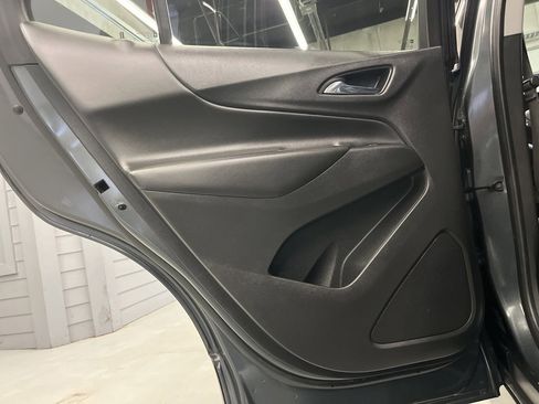 Used 2020 Chevrolet Equinox LT image 27