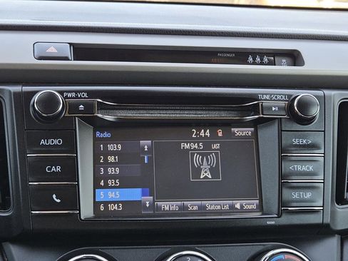 Used 2017 Toyota RAV4 LE image 13