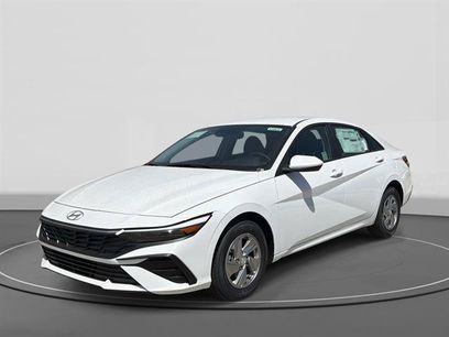 New 2026 Hyundai Elantra SE