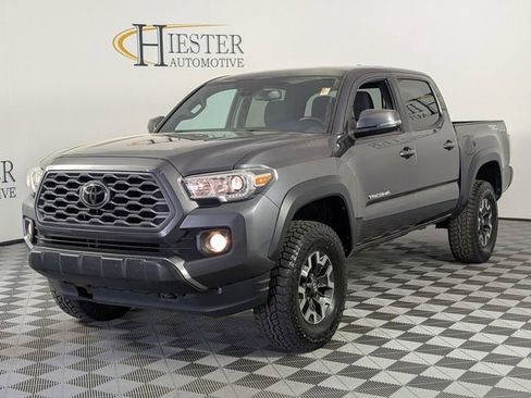 Used 2021 Toyota Tacoma TRD Off-Road w/ Technology Package AWD/4WD image 4