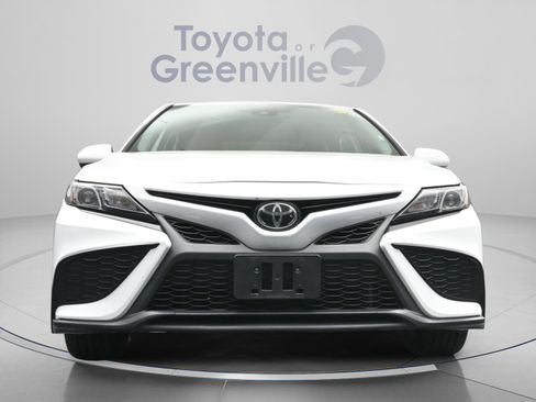 Used 2024 Toyota Camry SE image 24