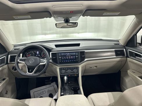Used 2021 Volkswagen Atlas SE w/ Panoramic Sunroof Package image 18