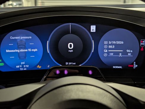 New 2026 Porsche Macan 4 Electric image 29