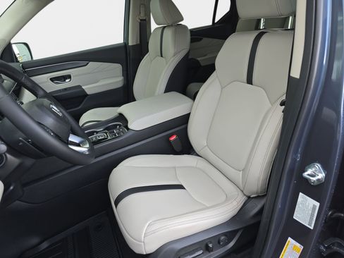 New 2026 Honda Pilot Touring image 16