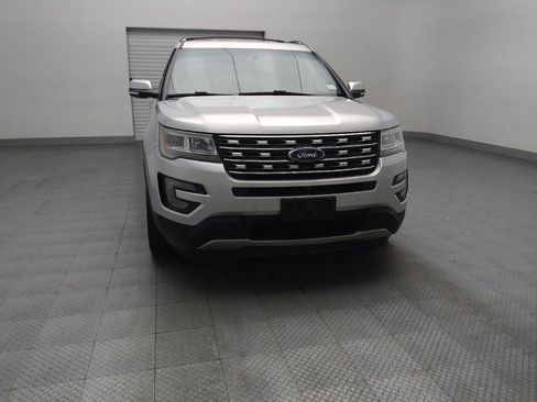 Used 2017 Ford Explorer Limited image 14
