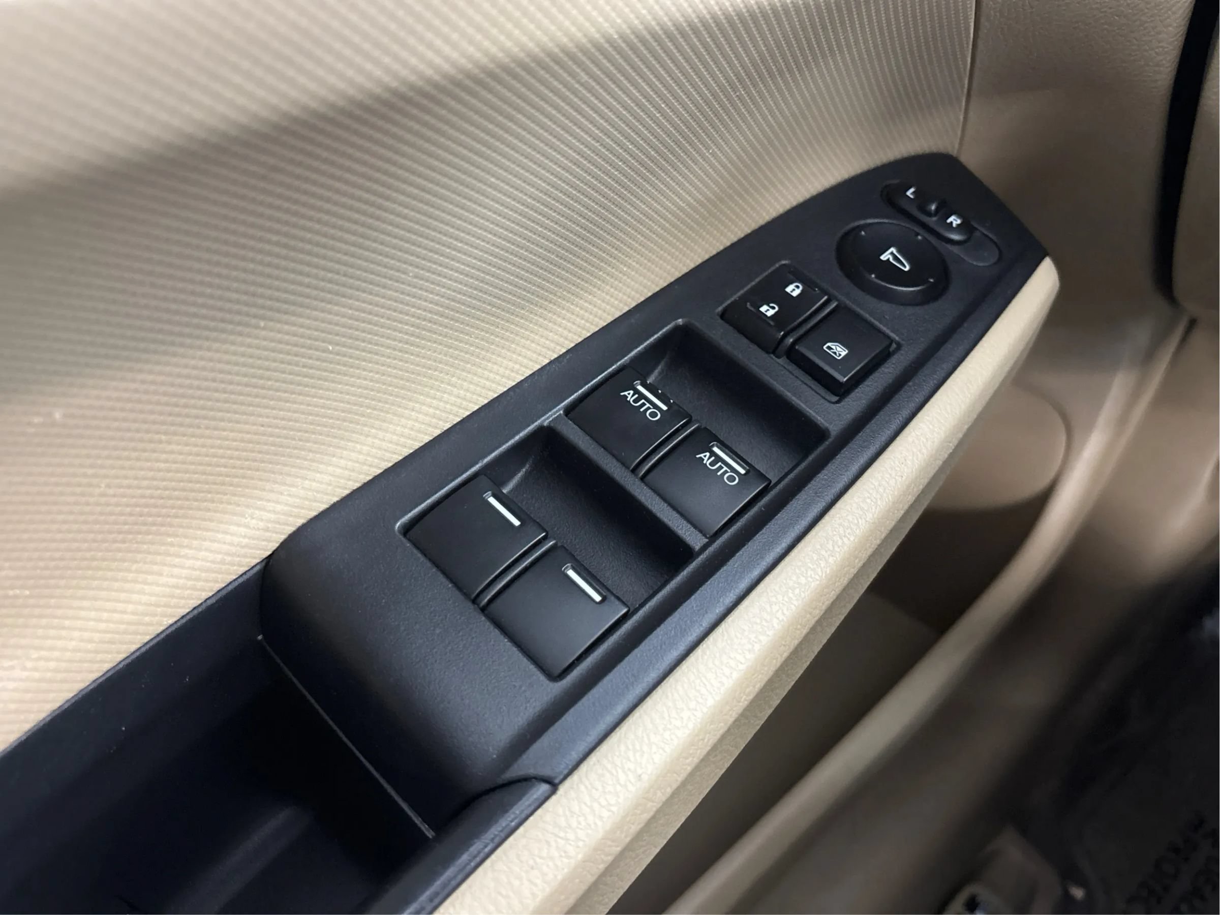 Used 2011 Honda Accord SE image 36