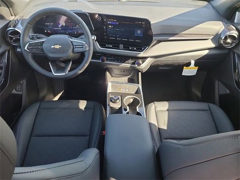 New 2026 Chevrolet Equinox LT w/ Convenience Package II image 16