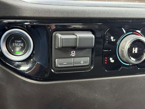 Used 2025 Chevrolet Silverado 1500 LT image 28