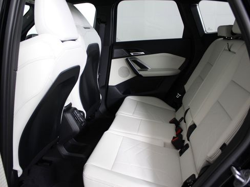 Used 2026 BMW X1 xDrive28i w/ Technology Package image 21