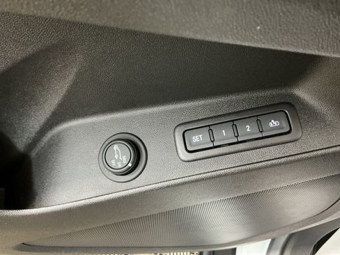 Used 2019 Chevrolet Equinox Premier AWD/4WD image 19