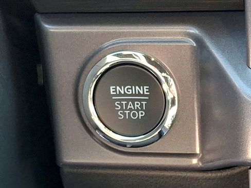 Used 2025 Ford F150 XLT w/ Equipment Group 302A MID image 22