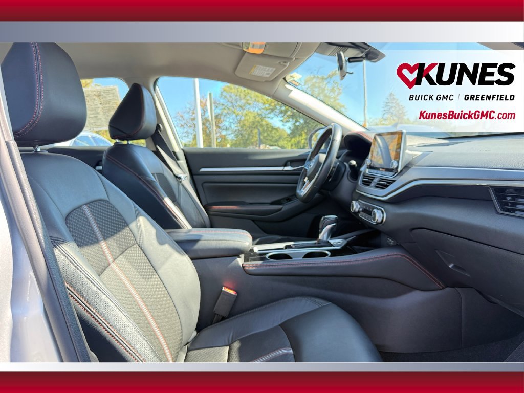Used 2024 Nissan Altima 2.5 SR FWD image 43