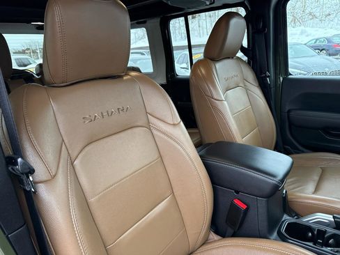 Used 2022 Jeep Wrangler Unlimited Sahara w/ Safety Group image 33