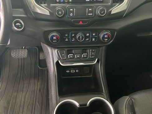 Used 2020 GMC Terrain SLT w/ Preferred Package image 23