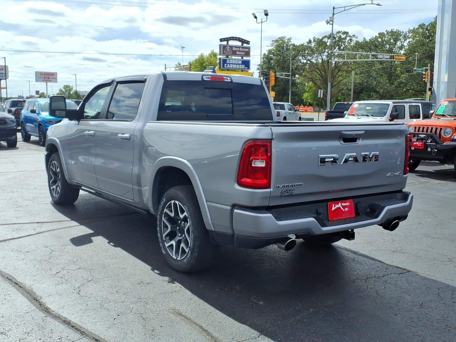 Used 2025 RAM 1500 Laramie w/ Advanced Safety Group II AWD/4WD image 6