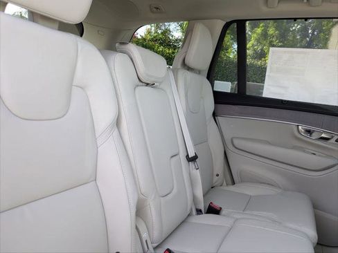New 2026 Volvo XC90 T8 Ultra w/ Protection Package Premier AWD/4WD image 13