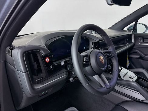 New 2026 Porsche Cayenne image 4