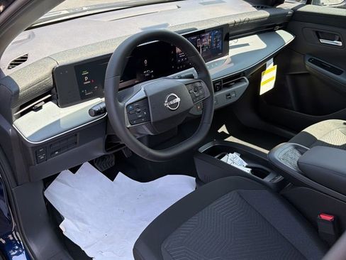 New 2026 Nissan Leaf FWD image 16
