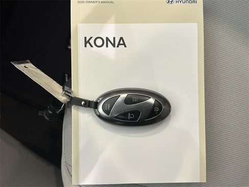 Certified 2025 Hyundai Kona SEL image 27