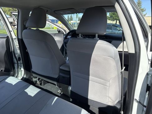 Used 2016 Toyota Corolla LE FWD image 30
