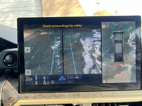 Used 2024 Toyota Tacoma Limited image 29