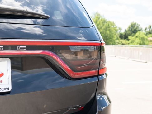 Used 2018 Dodge Durango SRT w/ Technology Group AWD/4WD image 49
