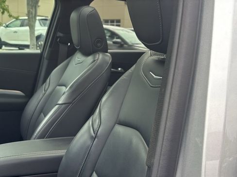 Used 2021 Cadillac XT4 Premium Luxury w/ Cold Weather Package FWD image 25