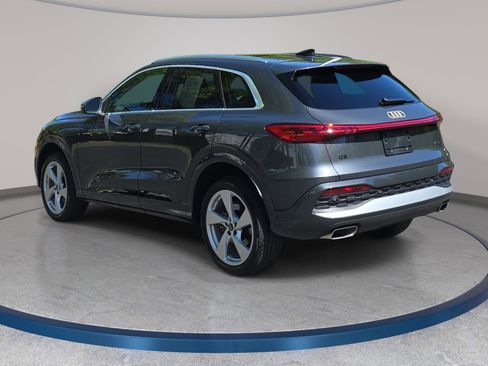 Used 2025 Audi Q5 Premium Plus w/ Premium Plus AWD/4WD image 7