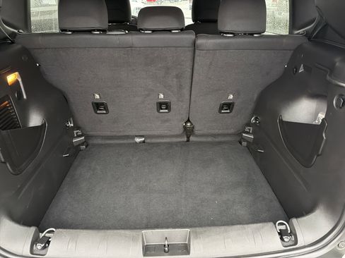 Used 2023 Jeep Renegade Latitude image 18