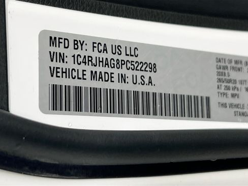 Used 2023 Jeep Grand Cherokee Altitude AWD/4WD image 31