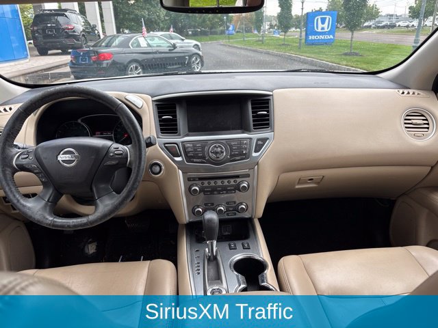 Used 2019 Nissan Pathfinder SL AWD/4WD image 2