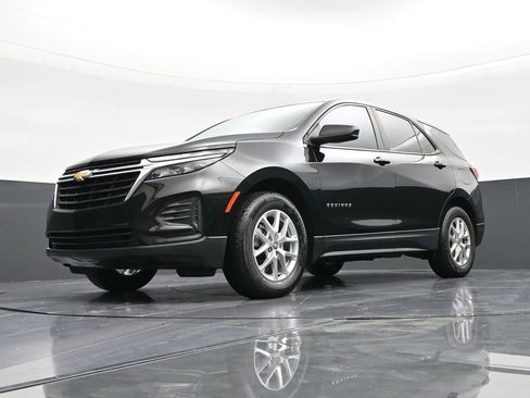 Used 2023 Chevrolet Equinox LS FWD image 20