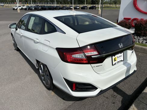 Used 2019 Honda Clarity Touring image 6