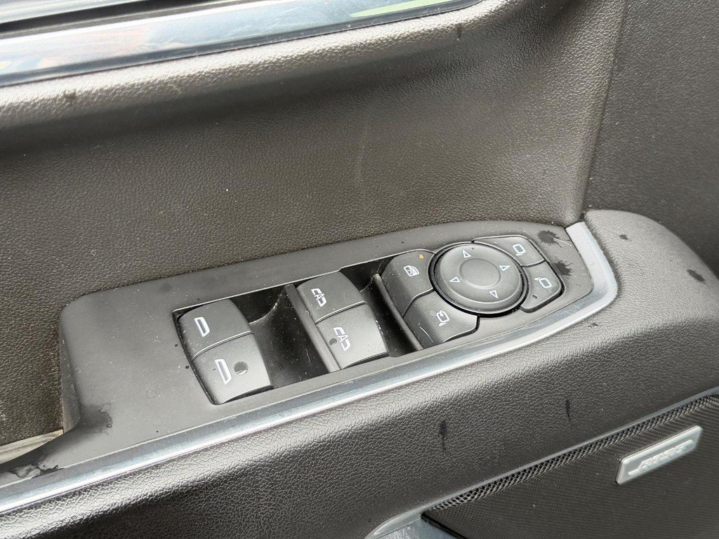 Used 2023 Chevrolet Silverado 1500 LTZ AWD/4WD image 16