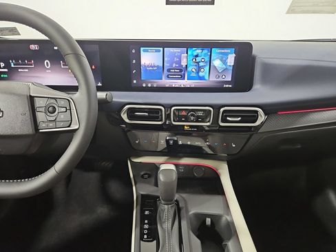 New 2026 Nissan Sentra SL w/ Floor Mat Package FWD image 17