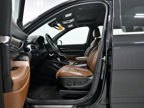 Used 2020 Kia Telluride SX w/ SX Prestige Package AWD/4WD image 5